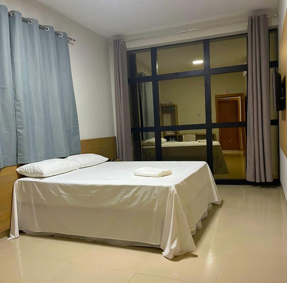 Ts Hotel Porteirinha Eksteriør bilde