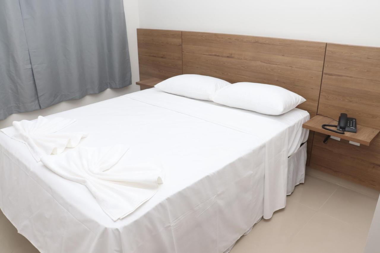 Ts Hotel Porteirinha Eksteriør bilde